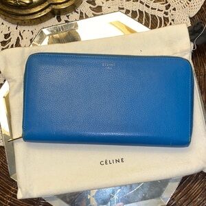 Celine Large Zipped Multifunction Wallet WCE2167